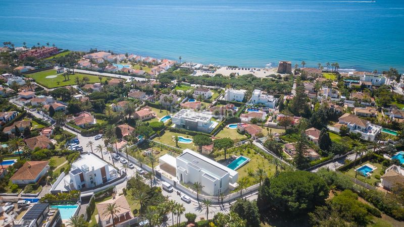 Foto 5fdb8069-77c4-4e87-a847-c595d17d16b1. Casa adossada a Marbesa Marbella