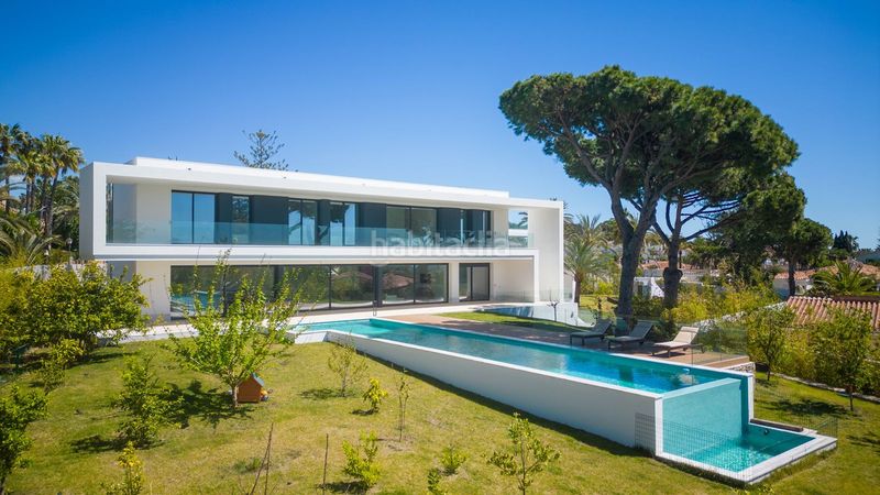 Foto 883648e2-2cbb-4515-bd5f-bb1a2c34dd65. Casa adossada a Marbesa Marbella