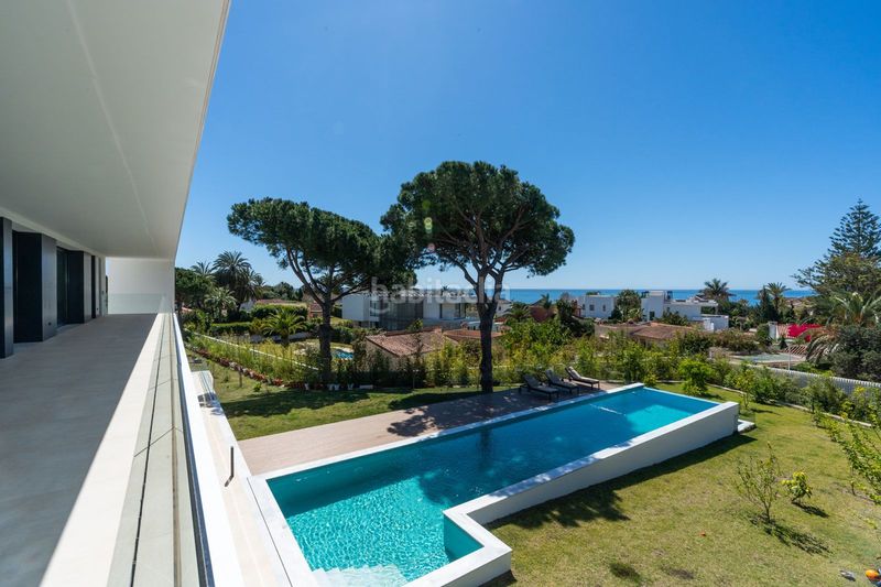 Foto 8974e359-f461-4b31-aa1c-b1996b2ac61b. Casa adossada a Marbesa Marbella