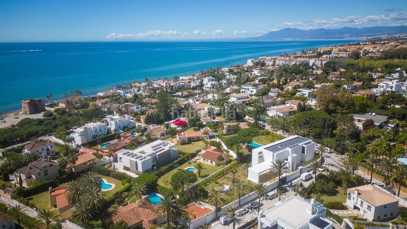 Foto b782679b-abba-46be-a0dc-d046c54b38d6. Casa adossada a Marbesa Marbella