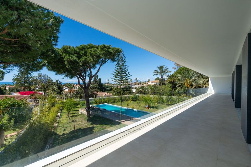 Foto ec2f6eda-b14d-4410-97f4-0d8200f6100f. Casa adossada a Marbesa Marbella