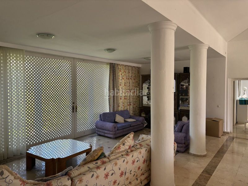 Foto c1032ee1-03dd-4f1e-ad0c-ca38a9bae949. Casa adossada a La Carolina - Guadalpín Marbella