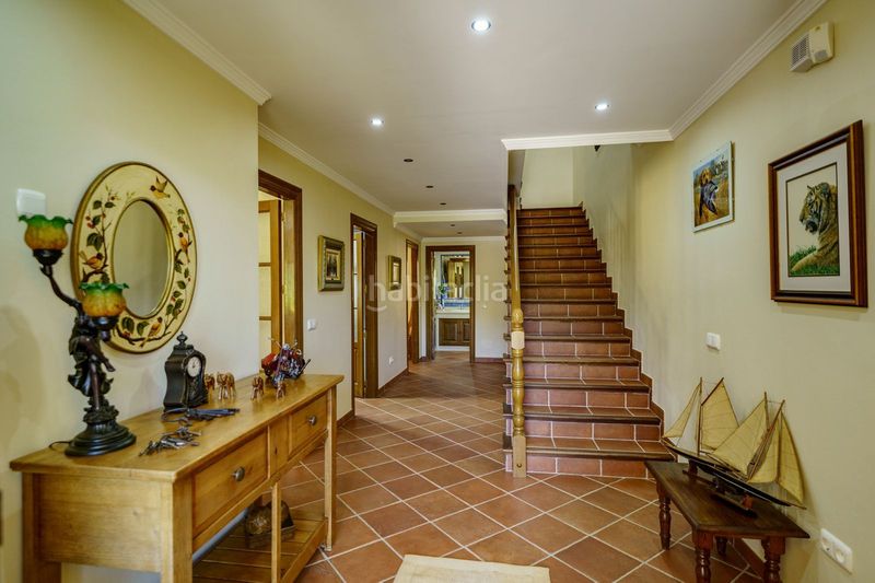 Foto 5637d7f8-9f6a-41a1-92c0-8b8e8cda01cf. Casa adossada amb aparcament a La Quinta Benahavís