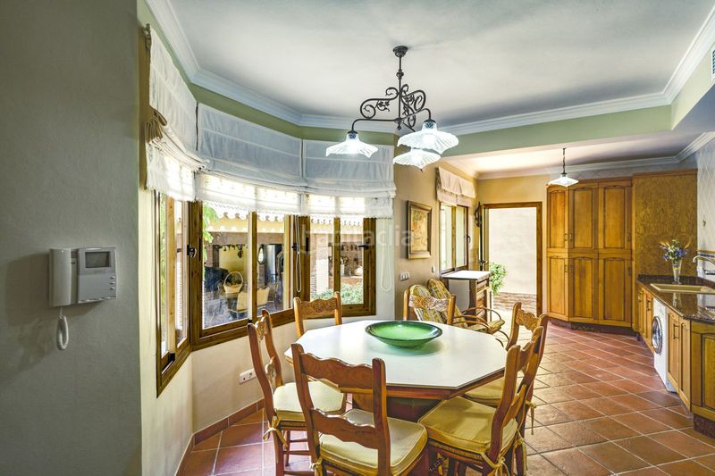 Foto 695c1301-2548-40ff-8759-bf4718364548. Casa adossada amb aparcament a La Quinta Benahavís