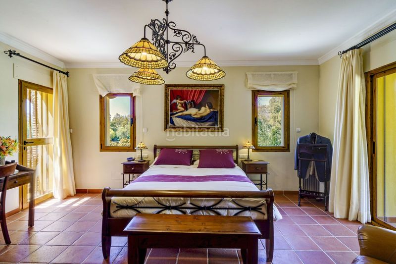 Foto 6a889a93-9eec-41a4-a571-1e81b3a4f173. Casa adossada amb aparcament a La Quinta Benahavís