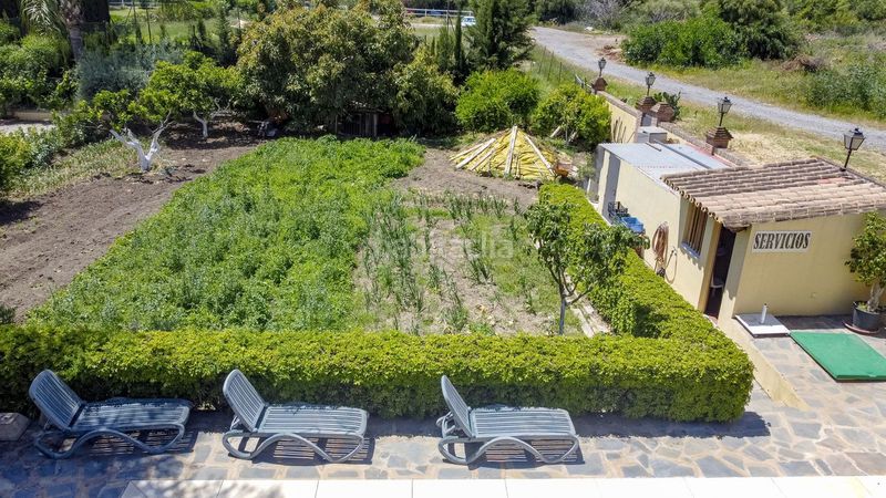 Foto 761c4af9-4325-40e8-98f8-866fb15a3eeb. Casa adossada amb aparcament a La Quinta Benahavís