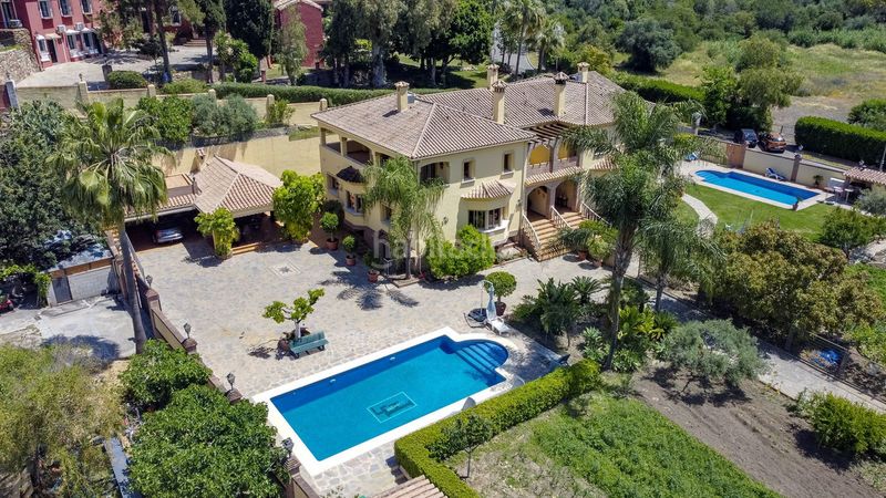 Foto 7ccb0f89-c821-4680-bf03-6352eef6ef15. Casa adossada amb aparcament a La Quinta Benahavís