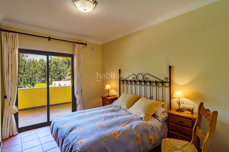 Foto 8e698e24-f66b-4a9a-9beb-2f11a19bde31. Casa adossada amb aparcament a La Quinta Benahavís