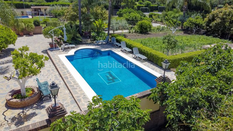 Foto 959f4aaf-410b-43de-a7f2-071dca92bb42. Casa adossada amb aparcament a La Quinta Benahavís