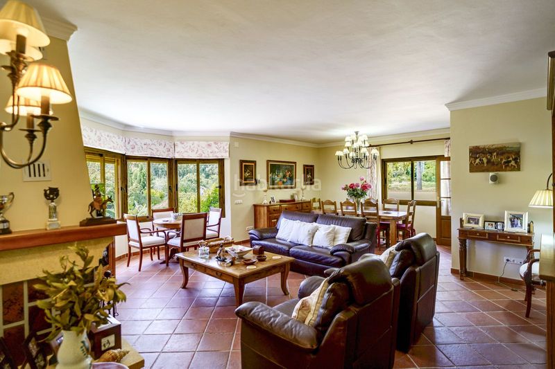 Foto 96f55c09-b7ff-4abc-bd64-43ddb2cab5fb. Casa adossada amb aparcament a La Quinta Benahavís