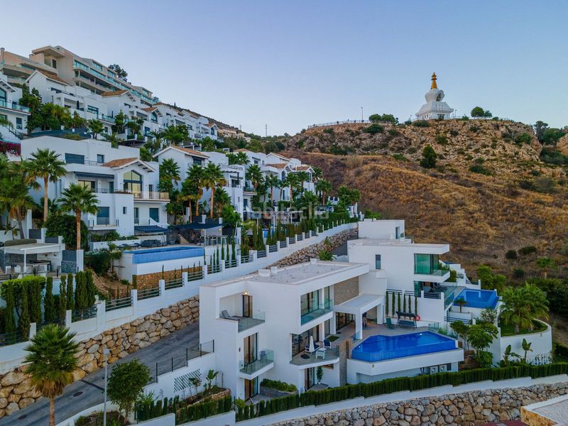 Foto 00f924ea-2d5b-47db-b99d-8de3733928e7. Casa adossada amb aparcament a Cortijo Torrequebrada Benalmádena