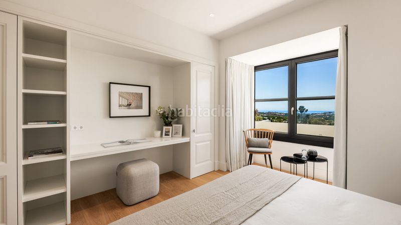 Foto a8fa78b6-9246-4d77-ad7e-1ea0d103d915. Casa adosada en Las Brisas Marbella