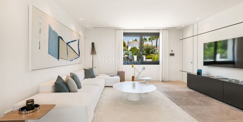 Foto 3c392b3d-9ef7-4f57-8e93-5fcd6d7b0bb5. Casa adossada amb aparcament a Las Brisas Marbella