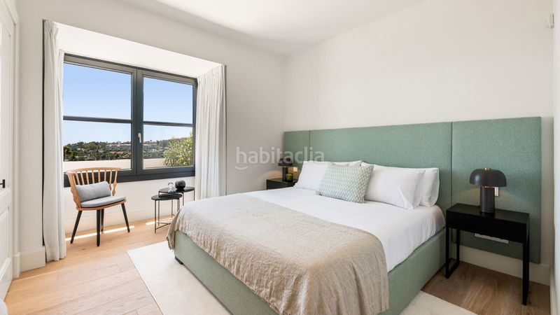 Foto 42dc2acf-2e82-4179-a755-ef2e98257aa1. Casa adossada amb aparcament a Las Brisas Marbella