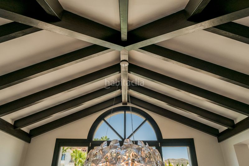 Foto 8f0bcd04-7ff9-4b41-b6cd-5513d1c8d04c. Casa adossada amb aparcament a Las Brisas Marbella