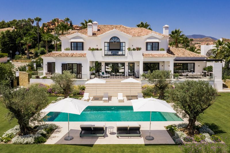 Foto e23da292-da2a-4679-aaba-7a12554e4ff5. Casa adossada amb aparcament a Las Brisas Marbella
