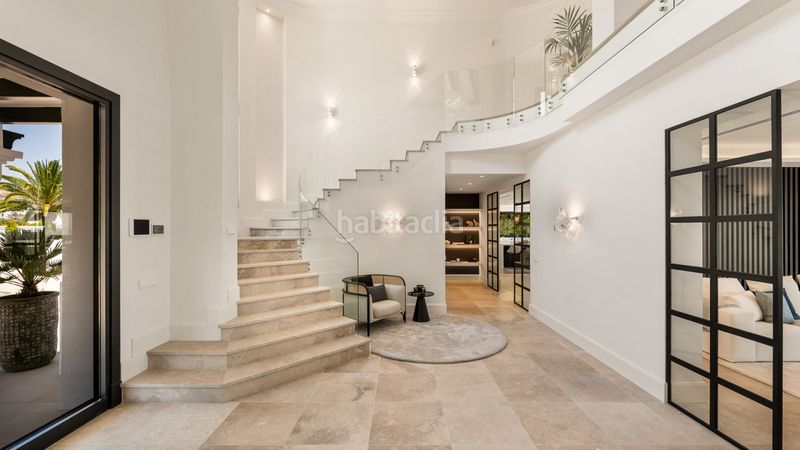Foto f417daa0-3cc4-47db-bde6-a37c380e62de. Casa adossada amb aparcament a Las Brisas Marbella