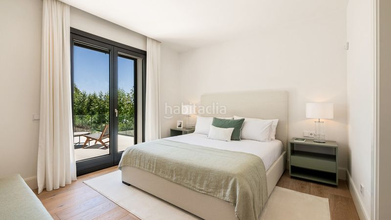 Foto fd610691-ac4e-464d-9c1c-29695c47ea48. Casa adossada amb aparcament a Las Brisas Marbella