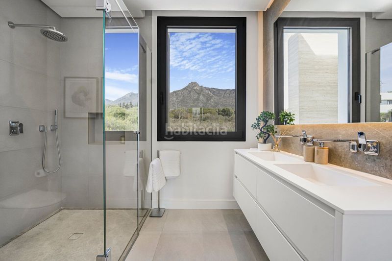 Foto 19cceeb9-cfb1-45e3-9c86-42d9a1193192. Casa adossada amb aparcament a La Carolina - Guadalpín Marbella