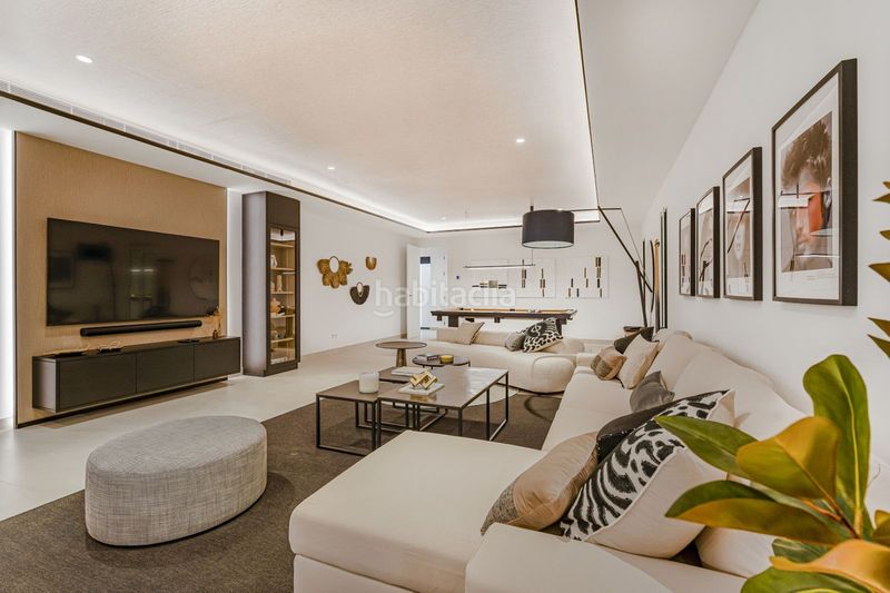 Foto b8981115-597b-4f68-8730-a86801b40d0a. Casa adossada amb aparcament a La Carolina - Guadalpín Marbella