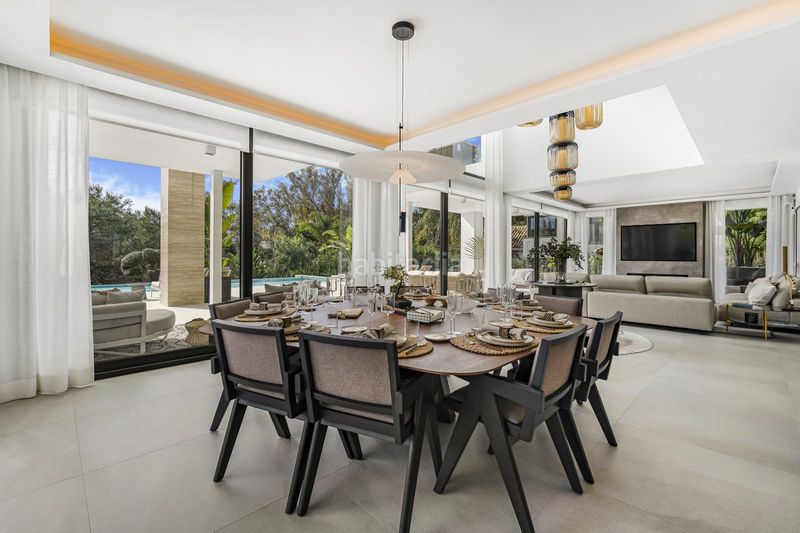 Foto f7e631ad-86a5-4abe-a642-66235eb1b1e0. Casa adossada amb aparcament a La Carolina - Guadalpín Marbella
