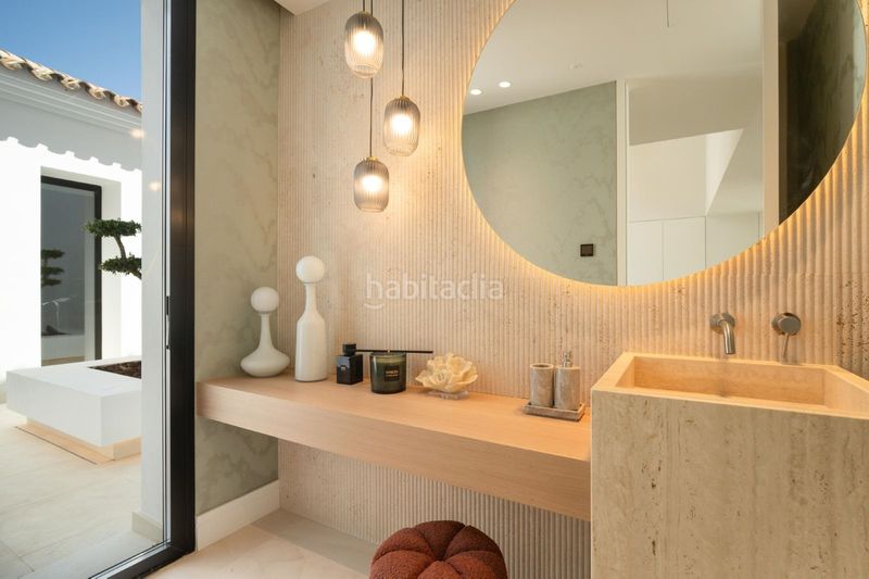Foto d9b26741-f699-4dc6-bc7f-04d5ab72d14b. Casa adossada a La Quinta Benahavís