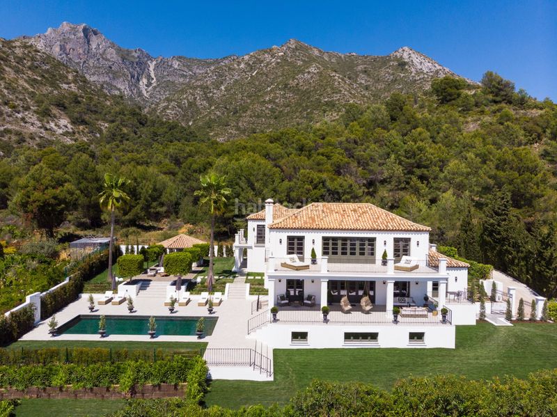 Foto 99ba141d-b789-4a42-888f-6f032cea8a0e. Casa adossada amb aparcament a Sierra Blanca Marbella