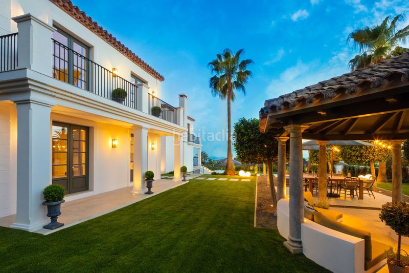 Foto e25e827b-67a9-4f2f-a1fa-8ac89a87d327. Casa adossada amb aparcament a Sierra Blanca Marbella
