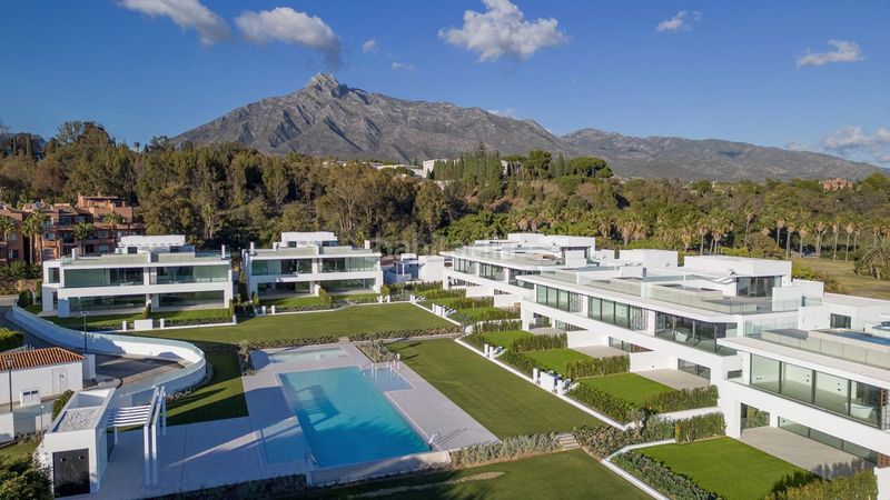 Foto 6a2b7512-31d2-4420-a4dc-8e75511ea9f8. Casa adossada amb aparcament a La Carolina - Guadalpín Marbella