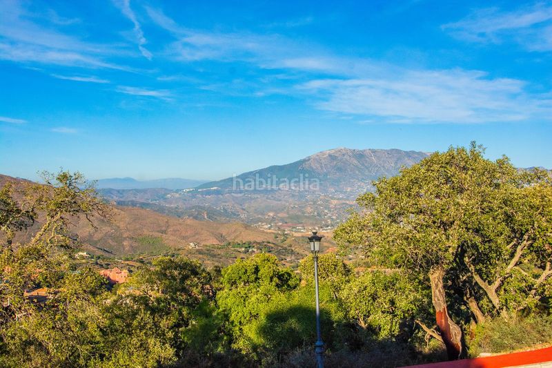 Foto bb843cb9-6ed1-45c3-aead-97141fe498fd. Casa adossada a La Mairena Ojén