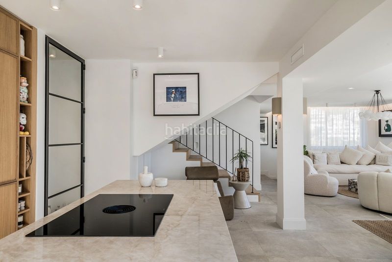 Foto 175d6af7-500b-4620-b7d7-33d4fec71da0. Casa adossada amb aparcament a Las Brisas Marbella