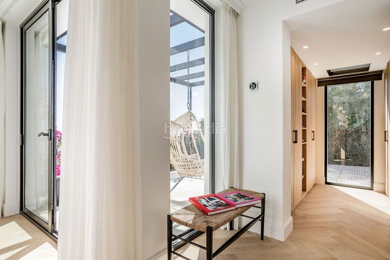 Foto a3b3af79-f99d-4491-97fb-9b95047ec17e. Casa adossada amb aparcament a Las Brisas Marbella