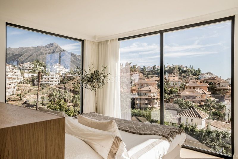 Foto e5f44035-2021-4b91-9dc1-43d7e88cd69a. Casa adossada amb aparcament a Las Brisas Marbella