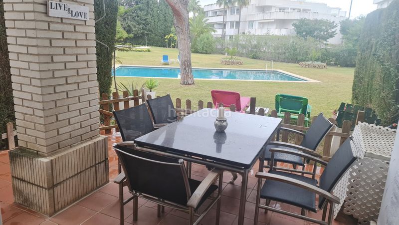 Foto b3062fe3-9c6d-4225-8904-c2347e00fa42. Casa adossada a Las Brisas Marbella