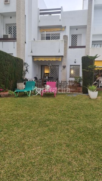 Foto f1649b42-a424-443a-b3a8-8cbadfc1d05c. Casa adossada a Las Brisas Marbella