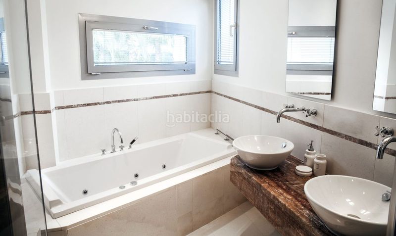 Foto 4d779b20-7276-41d0-9ddb-8ccbbef00d70. Casa adossada a Sierra Blanca Marbella