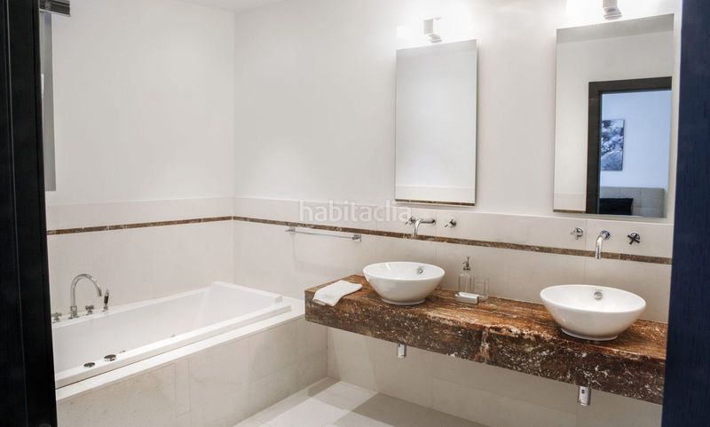 Foto 9875236d-87a0-4051-9df9-59ad13a94cef. Casa adossada a Sierra Blanca Marbella