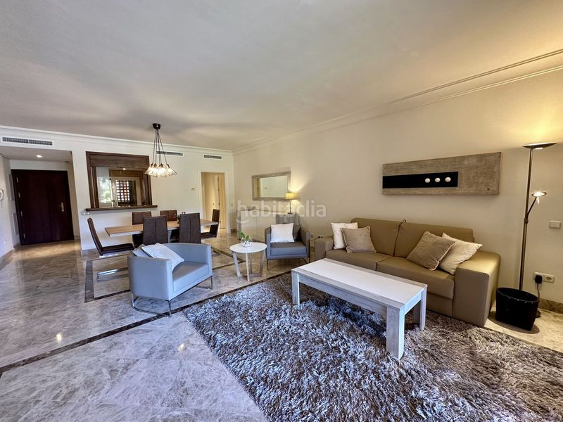 Foto a6fb739f-f763-4106-a0a2-2640f6435fd3. Piso en Las Brisas Marbella