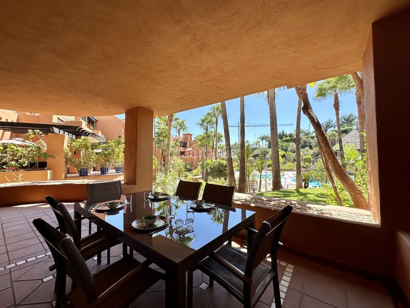 Foto c598e9db-4e87-4141-961b-5bbe2dfc848e. Piso en Las Brisas Marbella