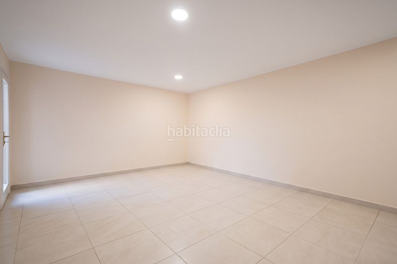 Foto e2f85db9-1c04-46f4-baf8-f7ebca61a1a5. Casa adossada a La Carolina - Guadalpín Marbella