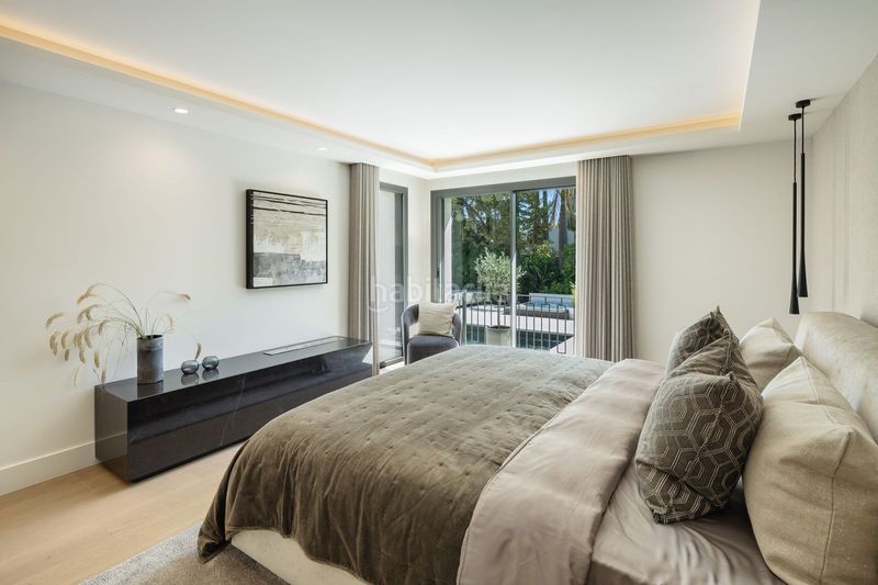 Foto 397defd9-1e5b-4922-9f04-a5d9d29dda3b. Casa adossada amb aparcament a Las Brisas Marbella