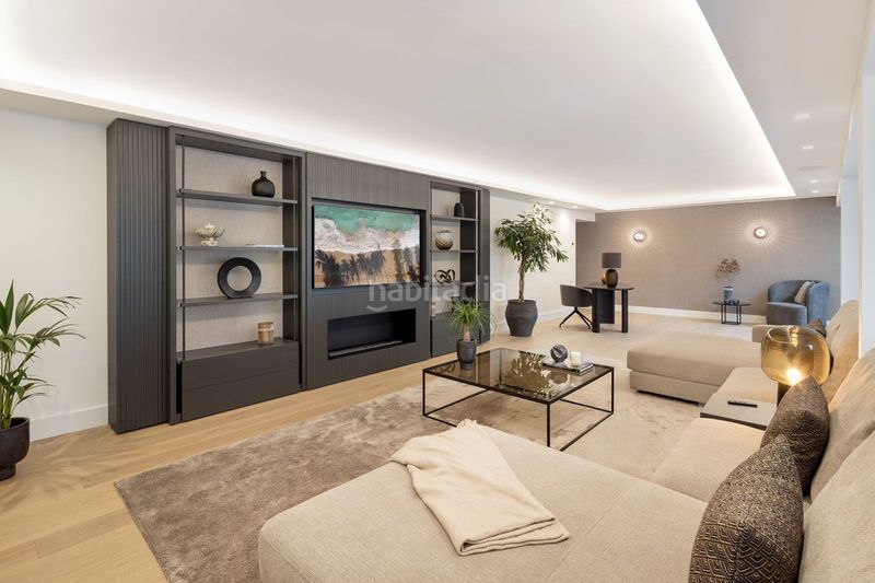 Foto 49b896ee-22a8-4635-b779-3f1b3e052a54. Casa adossada amb aparcament a Las Brisas Marbella