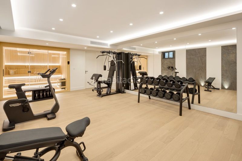 Foto 6e3bd143-c93a-432a-a2a6-645522b11c2a. Casa adossada amb aparcament a Las Brisas Marbella