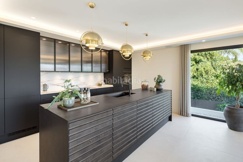 Foto d531f371-ef3e-40ad-9076-0977001d0e58. Casa adossada amb aparcament a Las Brisas Marbella