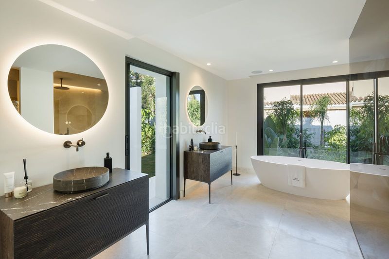 Foto d6104fb7-d08b-403c-a45a-29c4ef8a8a3f. Casa adossada amb aparcament a Las Brisas Marbella