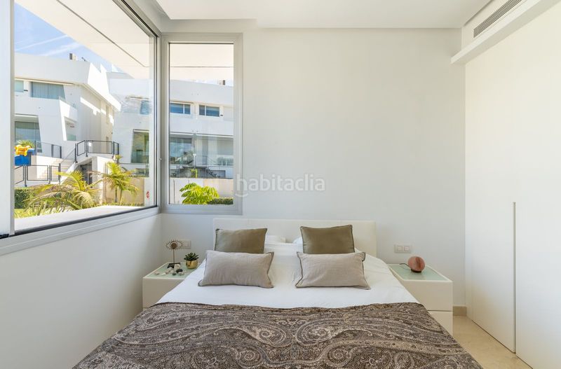 Foto f92d5580-88db-4a2a-88fd-9731517e7770. Casa adossada amb aparcament a Río Real Marbella