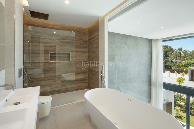 Foto 19f6c0f3-4472-4e4e-87df-5220c1148a39. Casa adossada a Río Real Marbella