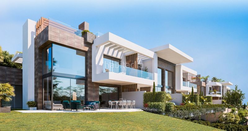 Foto a169386b-d93f-49df-ace1-85638b58aed0. Casa adossada a Río Real Marbella