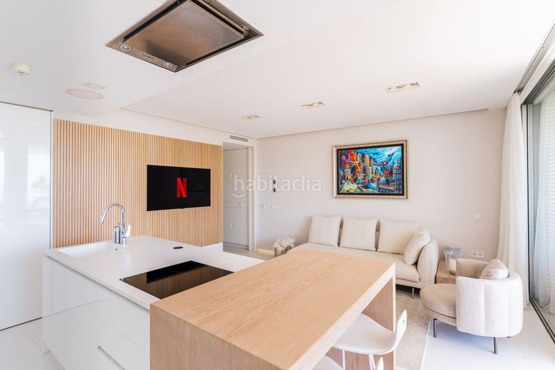 Foto f31df6c1-b1f4-4651-b93b-c2fda9a0051b. Pis a Centro Estepona