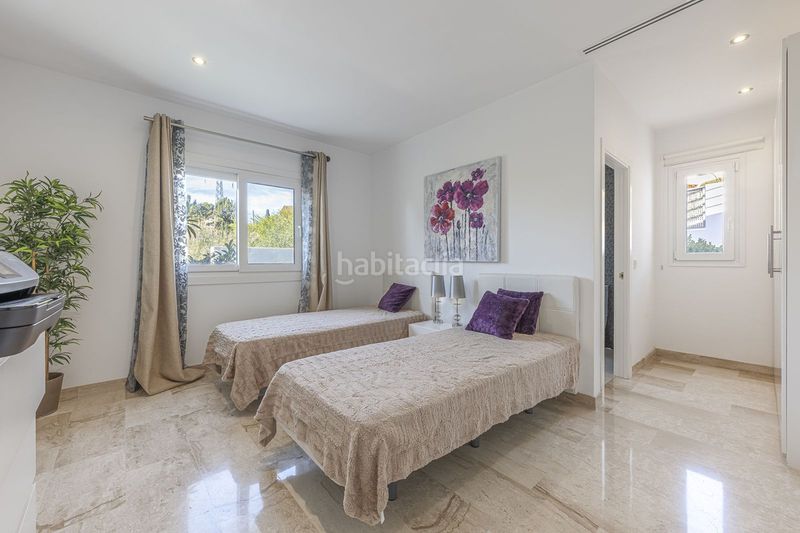 Foto cf93b3e6-ddb7-418f-8b69-99ac2edd0d3e. Casa adosada en El Rosario - Ricmar Marbella